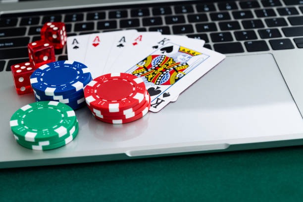 tisu4d Number Pair live-dealer studio showing Andar Bahar card game with dealer and live broadcast